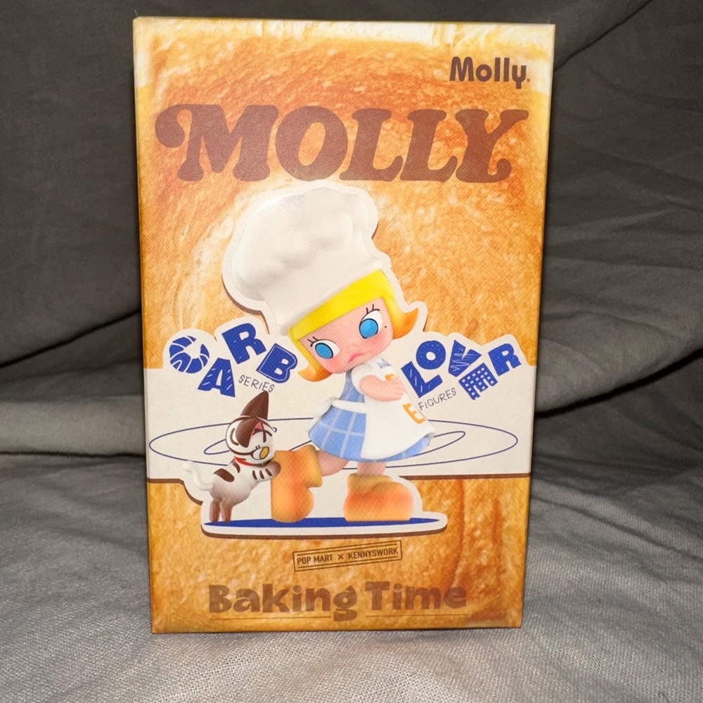 OBO - Molly Baking Time Figurine